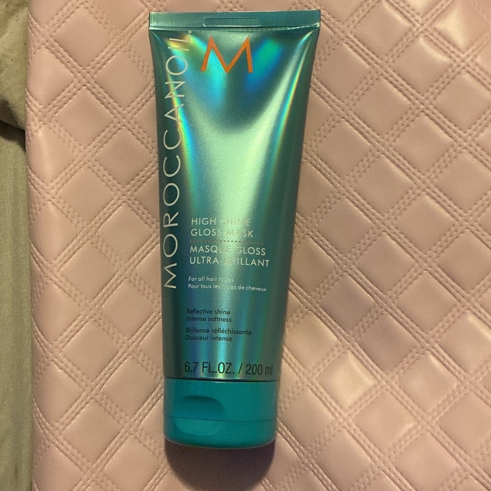 Moroccanoil Gloss Mask with Iridescent Blue